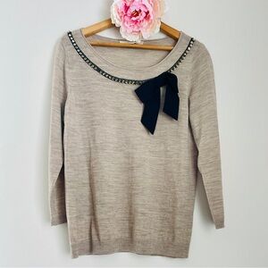 🎯3/$10 LOFT Lightweight Beige Sweater Black Bow Rhinestone Jewels Detail Large